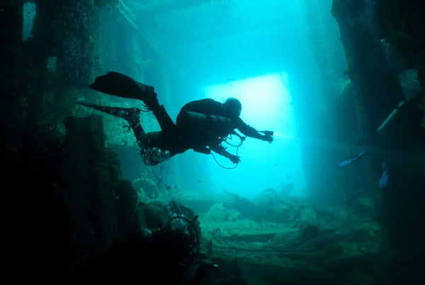 /blogs/news/how-advanced-open-water-opens-up-sydney-diving