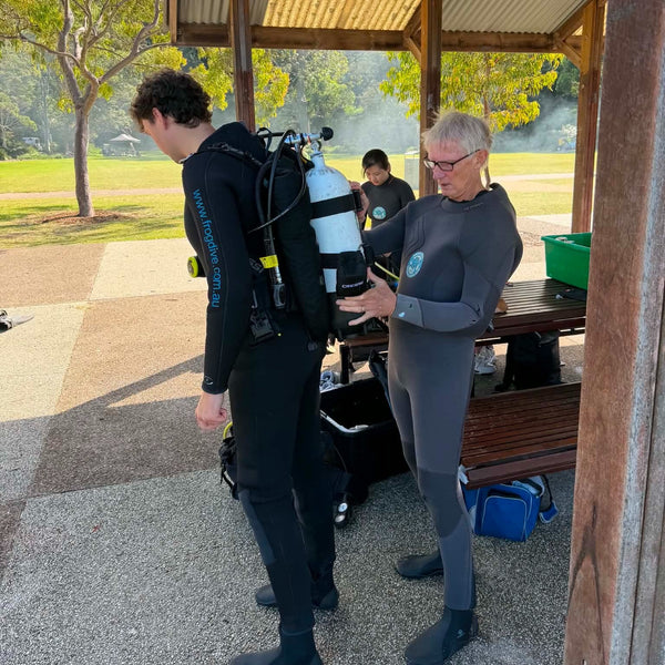 /blogs/news/wetsuit-thickness-for-sydney-diving-what-to-wear-and-when