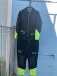 Ex-Rental / School: Two-piece 5mm wetsuit
